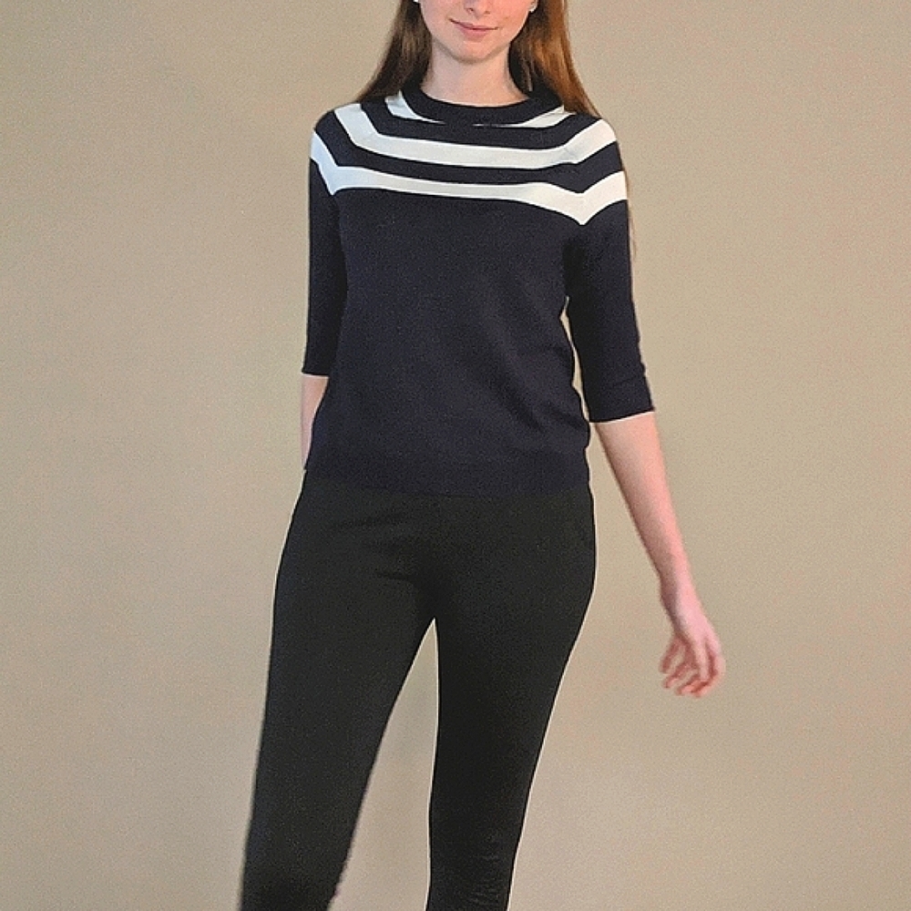 ☘️The Limited white striped black sweater - Picture 1 of 7